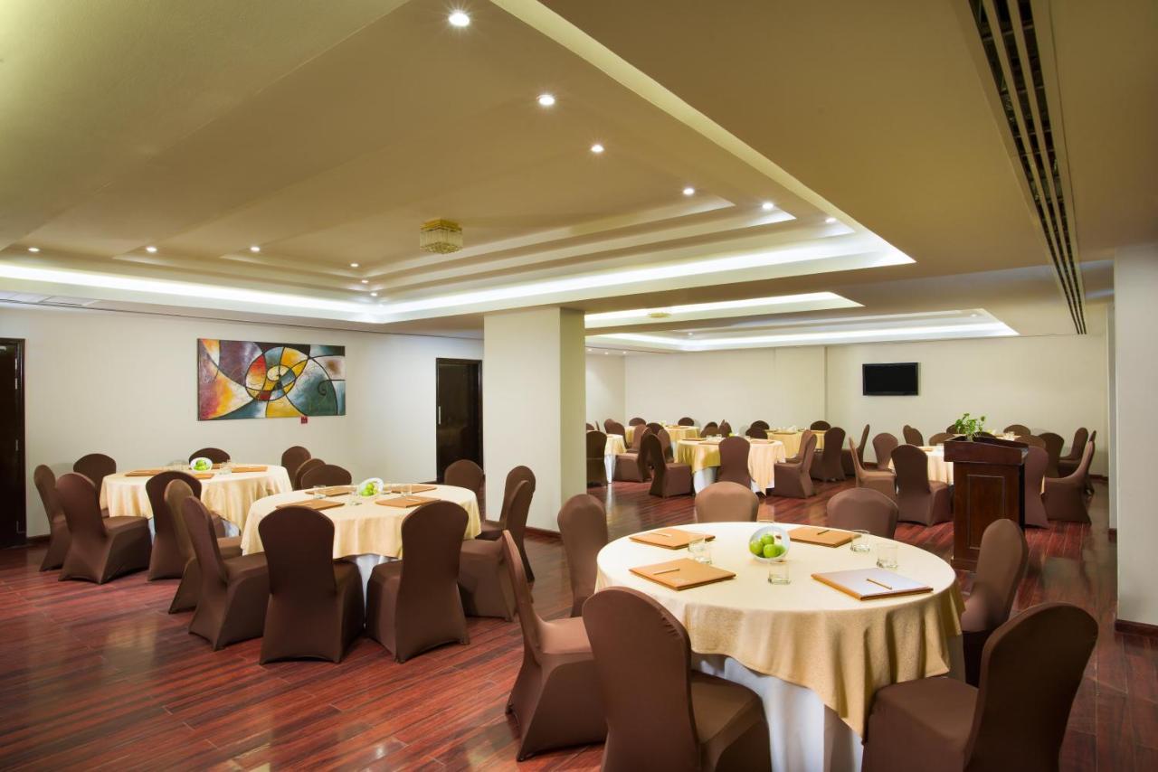 Centara Life Muscat Dunes Hotel Ngoại thất bức ảnh